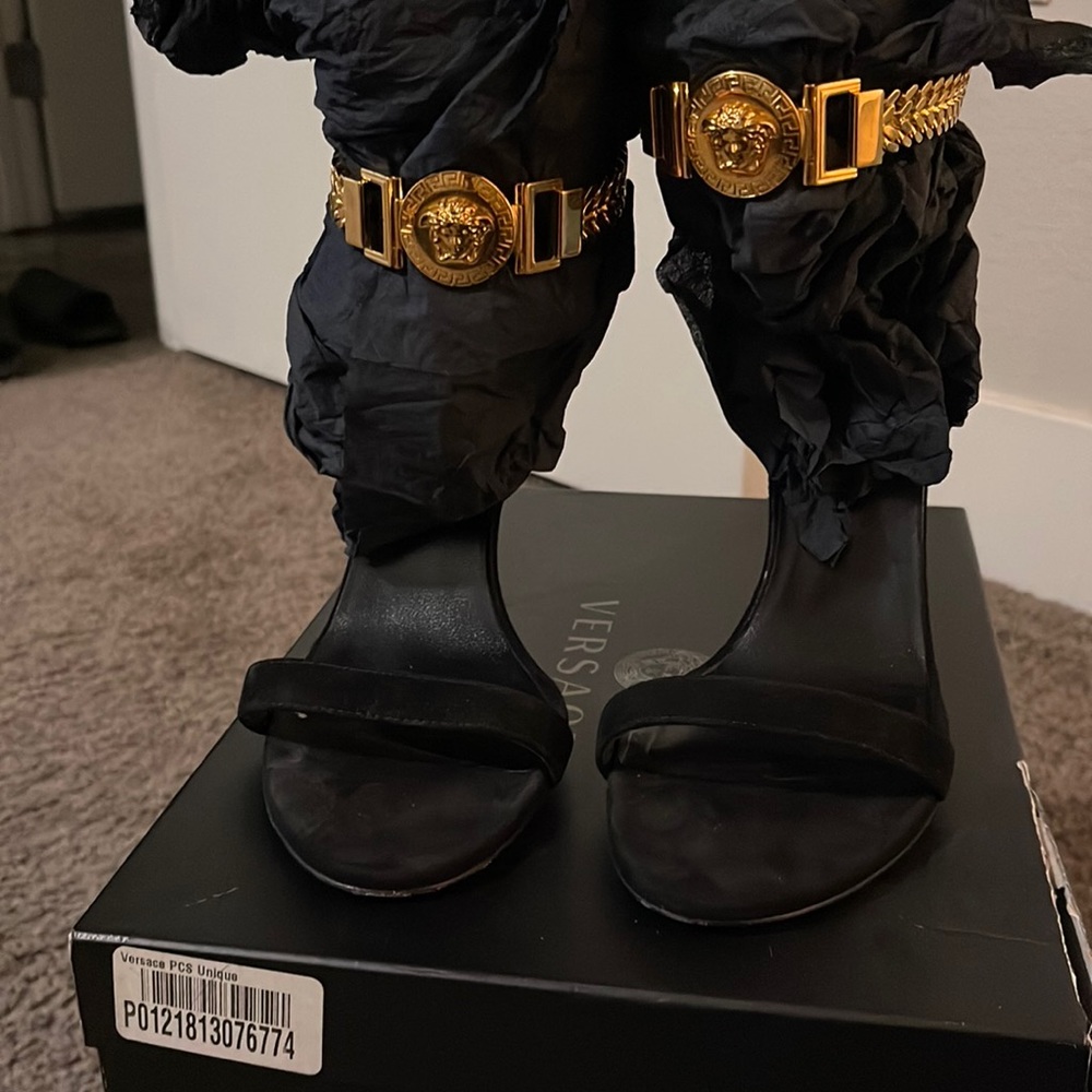 Versace signature ankle strap sandals US 9.5